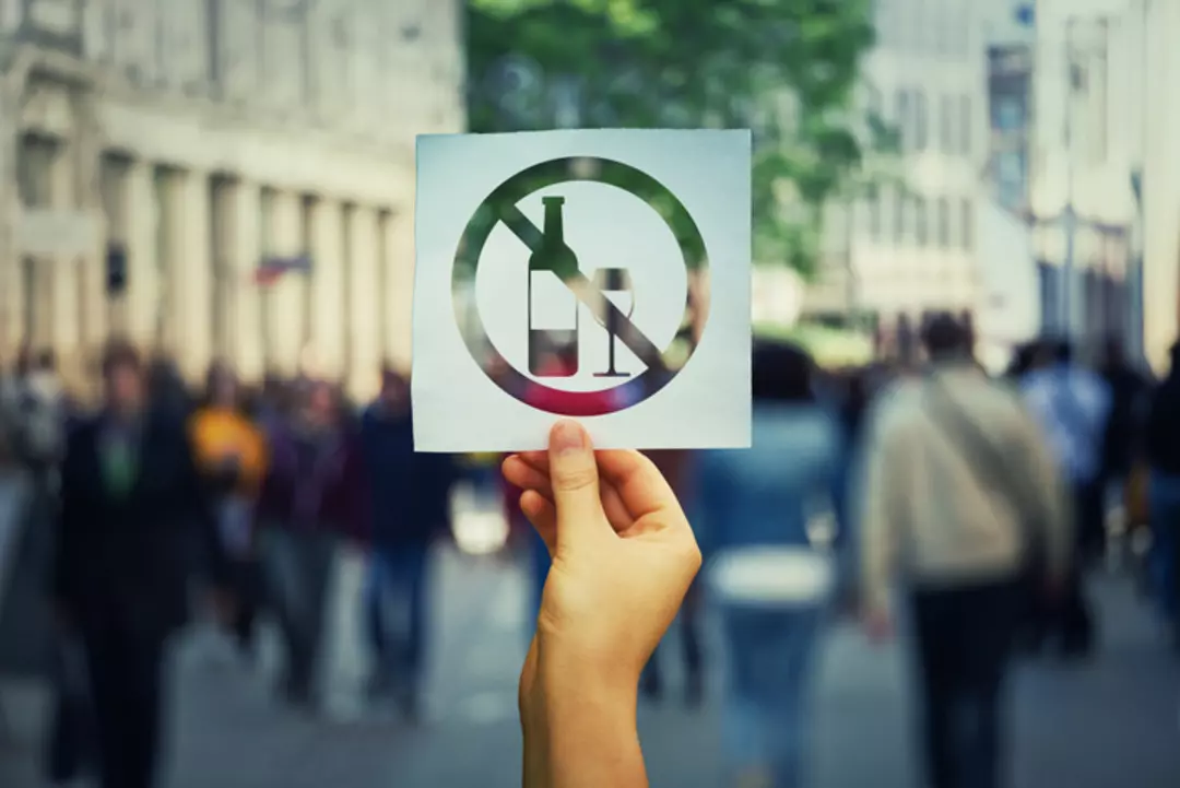 Otelde bedava içkiyi içti, hayatı karardı! Aman dikkat: Hayatını kaybedenler bile var…