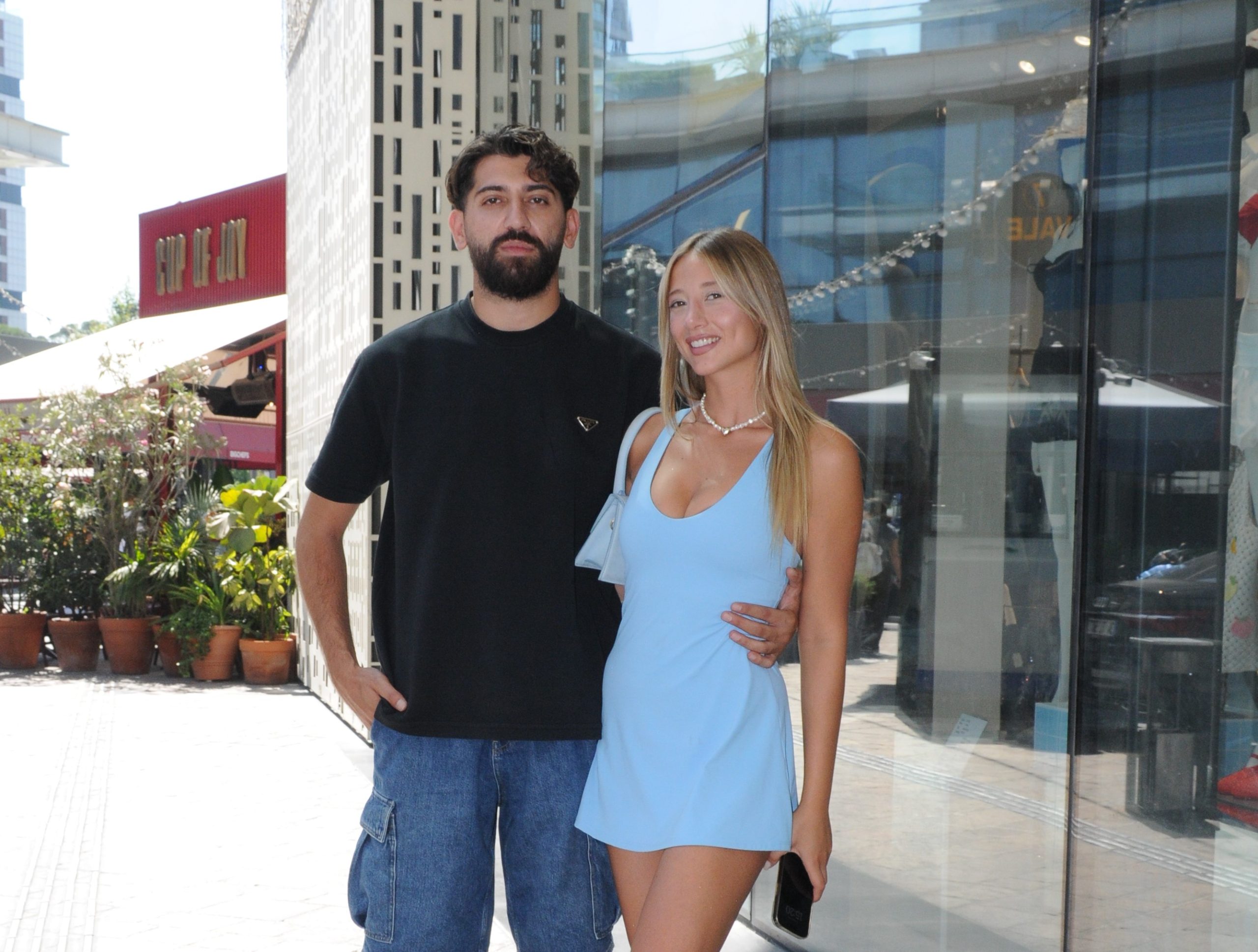 ALEYNA KALAYCIOĞLU -VAHAP CANBAY   HER NOTADA, HER SÖZDE BİRBİRİMİZİ BULDUK