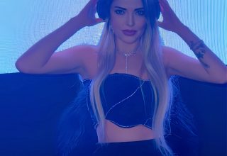 Özge Akkoç Göz Dolduruyor