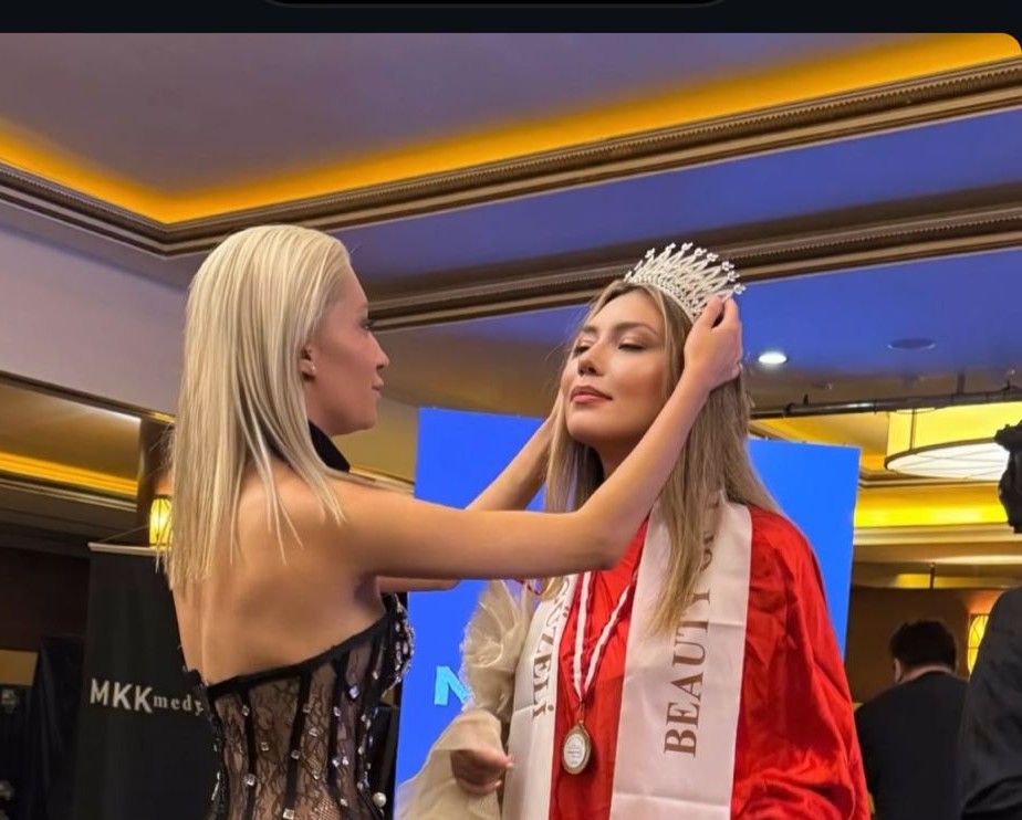 Ece Kesman Güzellik Kraliçesi Seçildi