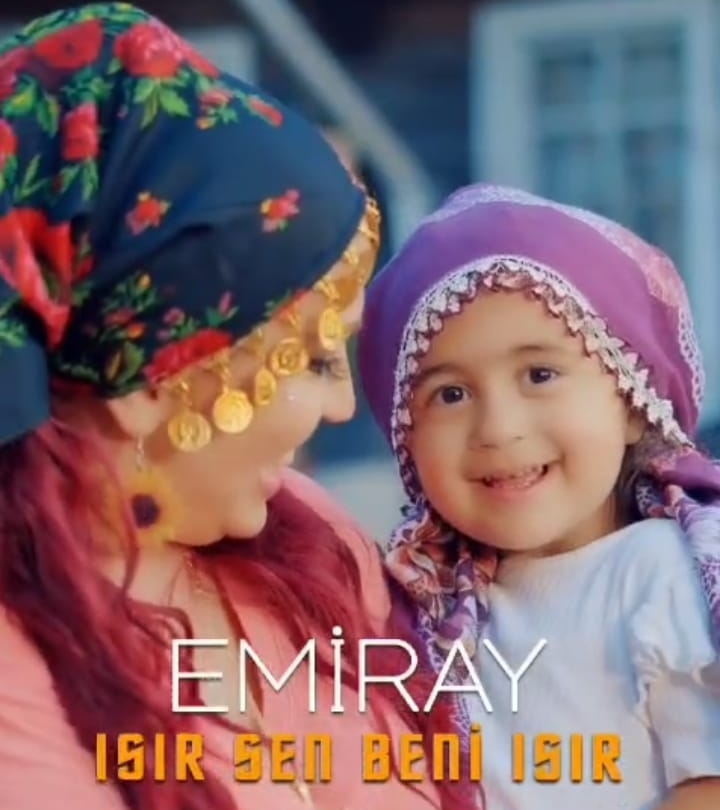 EMİRAY’dan Yaza Damga Vuran Hit: “Isır Sen Beni Isır”