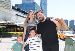 ESER  -BERFU  YENENLER  NEDEN OLMASIN?” DEDİ, YENİ DİZİ SİNYALİ VERDİ