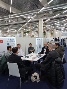 1756469354 ehkib stand