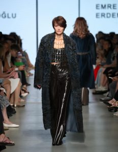 1756803664 DEFILE 8