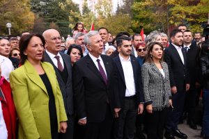 “BELEDİYE BAŞKANININ GÖREVİ KENTTE YAŞAYANLARI MUTLU ETMEK” 14 2025 10 28 Sosyal Yardim Cigdem Emekli Kampusu Acilisi 25