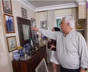 Münir Özkul’la 6 yıl aynı yastığa baş koymuştu… Yeşilçam’ın usta oyuncusu Suna Selen’in hatıralarla dolu evi! 9 7 2 1