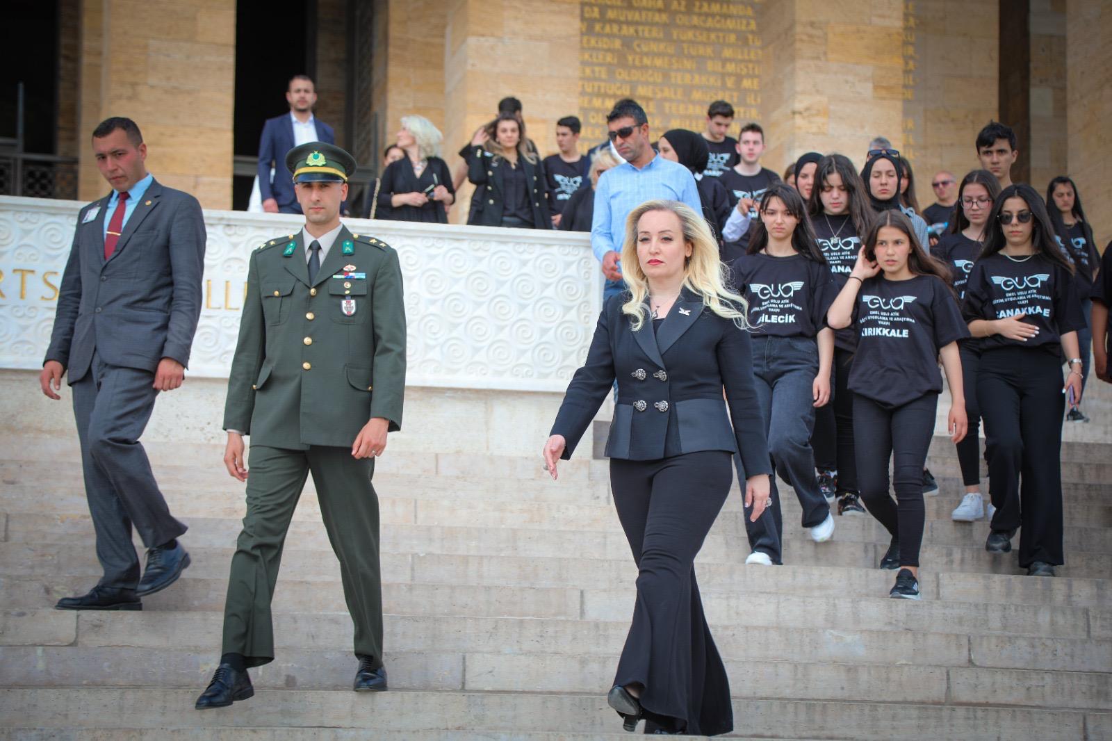 Ömrünü İdeallerine Adamış Bir Cumhuriyet Kadını…