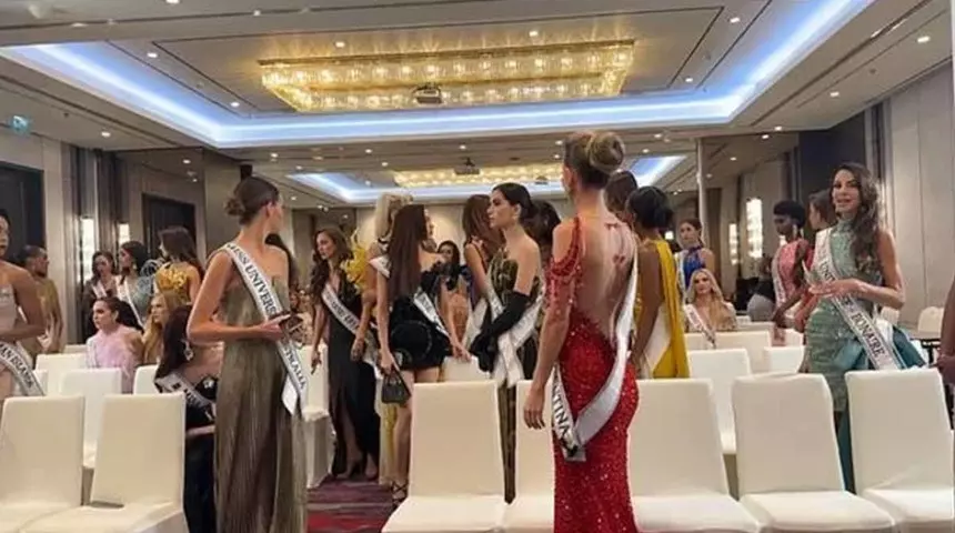 Kainat Güzellik Yarışması’nda şaşırtan anlar! Önce hakaret etti sonra salondan kovdu!