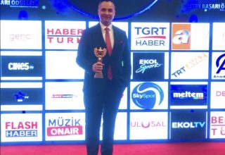 Özgür Kökdemir’e “Yılın En İyi Çıkış Yapan Erkek Oyuncu” Ödülü