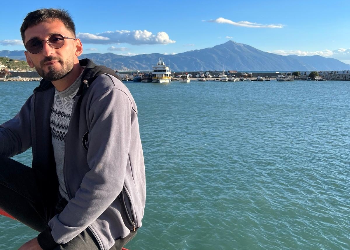 LODOS E.B’DEN MAESTRO’YA SAYGI DURUŞU: “HAYAT HALFLİFE” CUMA GÜNÜ YAYINDA