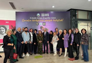 AVCILAR’DA ANLAMLI MODA BULUŞMASI: EMRULLAH KÖROĞLU’NDAN 26 ANNEYE ÖZEL TASARIM