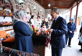 Kadınların satış yaptığı pazar, vatandaşların büyük beğenisini topluyor…