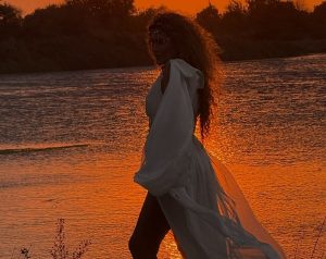 ROMİNA GAS’TAN AŞKIN SAF HALİNE SPİRİTÜEL BİR YOLCULUK: “AŞK SAF DUYGUDUR” KASTABALA’DA HAYAT BULDU 4 ro3